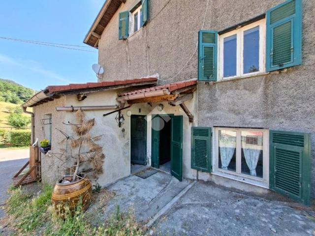 Casa indipendente in vendita a Ronco Scrivia GE