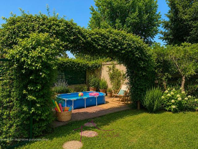 Casa Indipendente in vendita a Roncoferraro, Cad