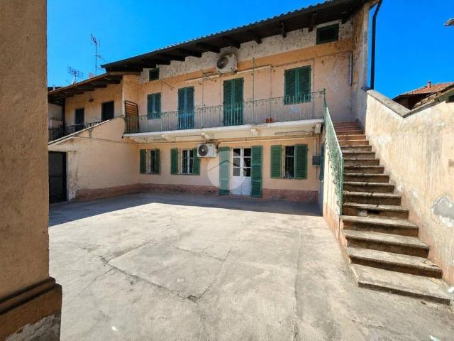 Casa indipendente in vendita a Rondissone via m. Sella, 41