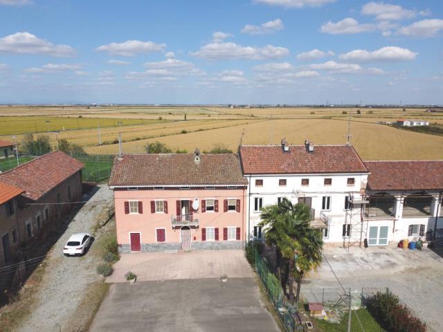 Casa indipendente in vendita a Ronsecco