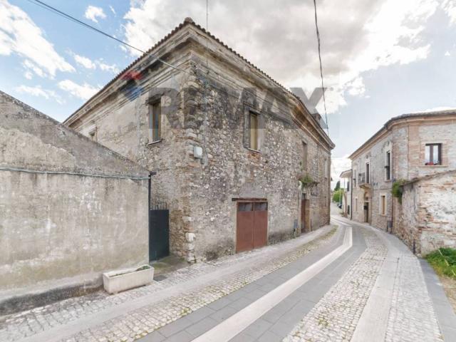 Casa indipendente in vendita a Rosciano PE