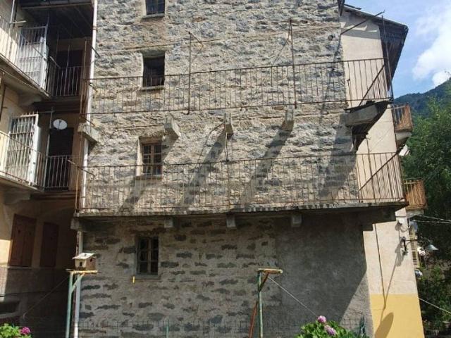 Casa indipendente in vendita a Rosazza BI