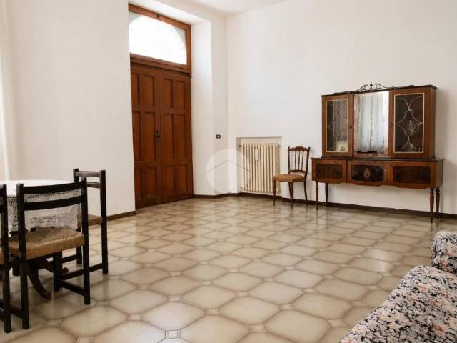 Casa indipendente in vendita a Roseto degli Abruzzi corso Umberto I, 31, Montepagano