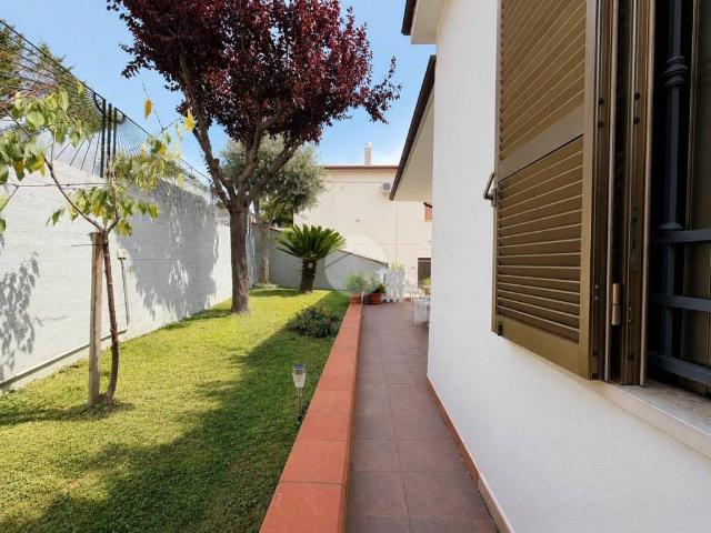 Casa indipendente in vendita a Roseto degli Abruzzi TE