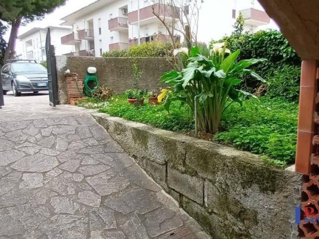 Casa indipendente in vendita a Rosignano Marittimo LI
