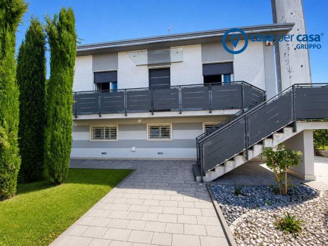 Casa indipendente in vendita a Rosolina RO
