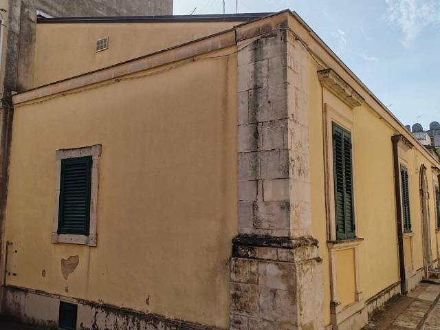 Casa indipendente in vendita a Rosolini