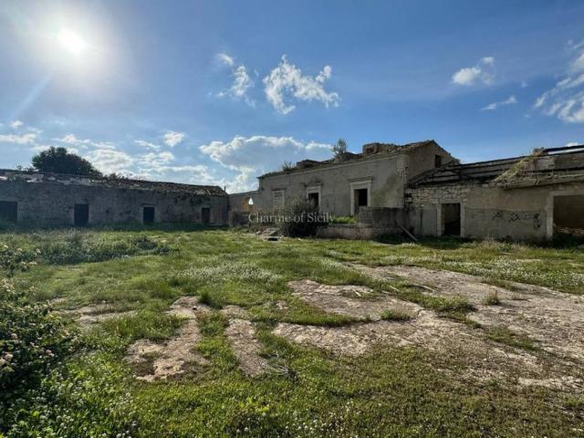 Casa indipendente in vendita a Rosolini SR