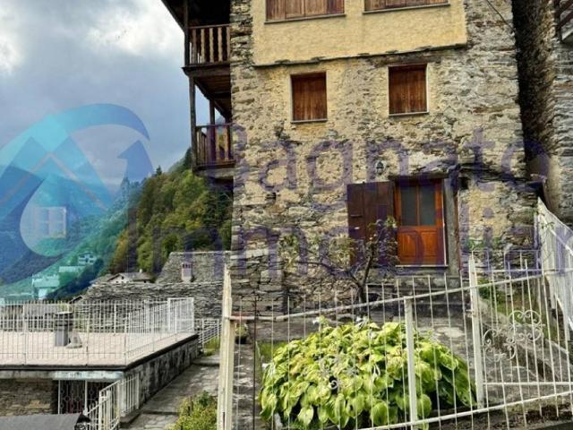 Casa indipendente in vendita a Rossa VC