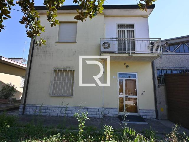 Casa indipendente in vendita a Ravenna RA