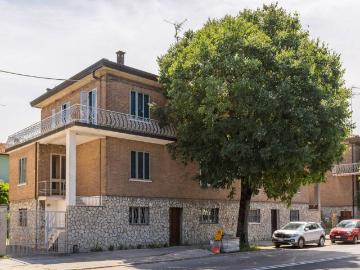 Casa indipendente in vendita a Ravenna RA