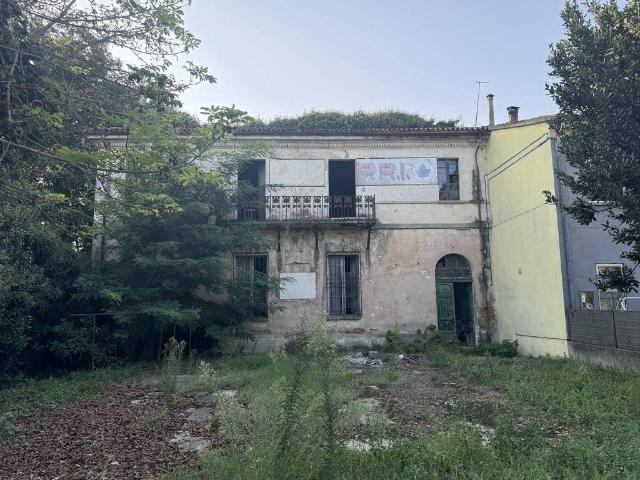 Casa indipendente in vendita a Ravenna RA