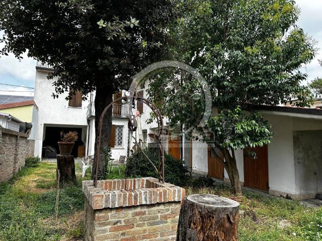 Casa indipendente in vendita a Ravenna RA