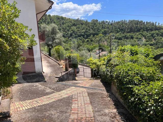 Casa indipendente in vendita a Raviscanina