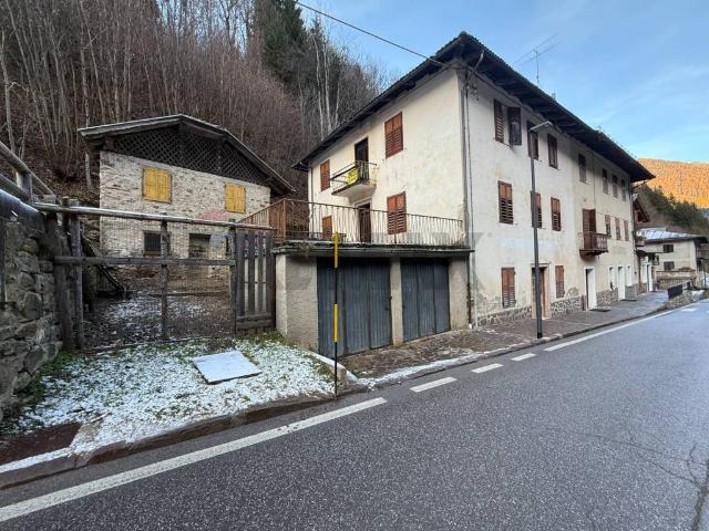 Casa indipendente in vendita a Rabbi TN