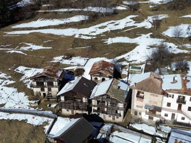 Casa indipendente in vendita a Rabbi TN