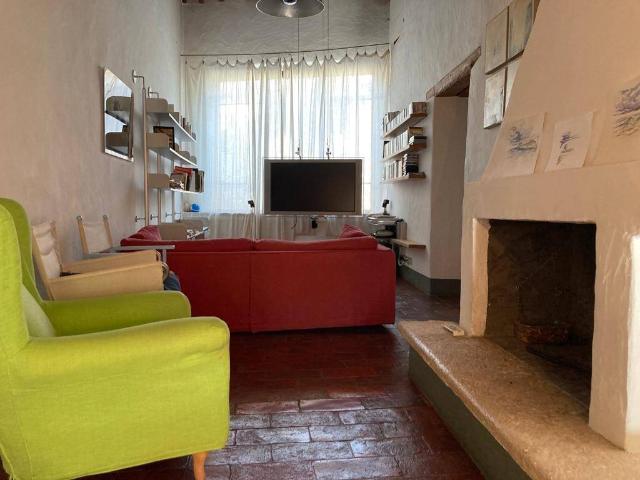 Casa indipendente in vendita a Radicofani SI