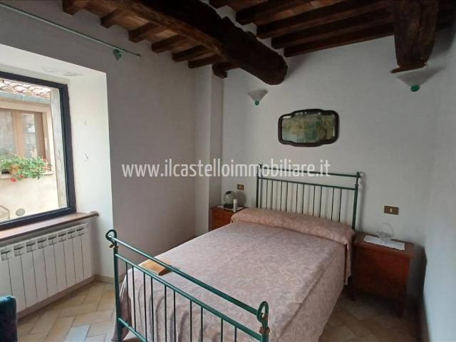 Casa indipendente in vendita a Radicofani SI