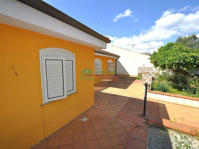 Casa indipendente in vendita a Ragusa RG