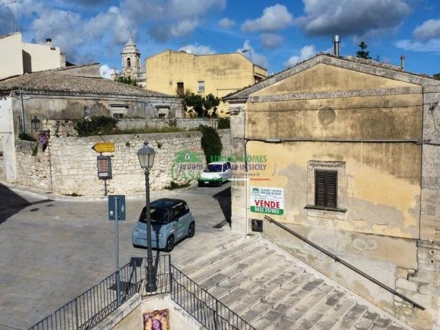 Casa indipendente in vendita a Ragusa RG
