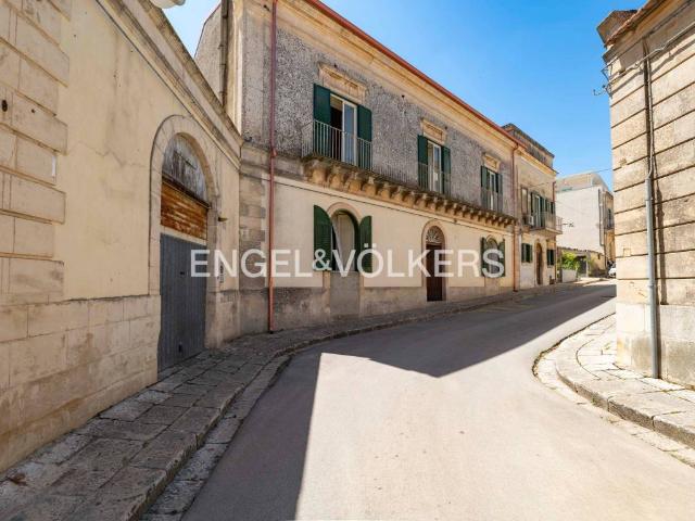 Casa indipendente in vendita a Ragusa RG