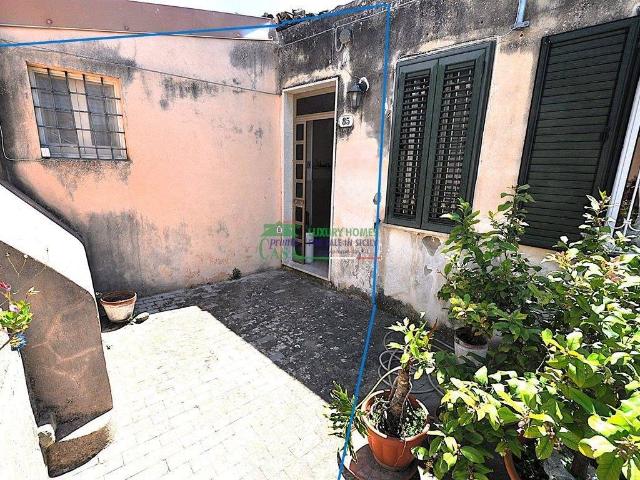 Casa indipendente in vendita a Ragusa RG