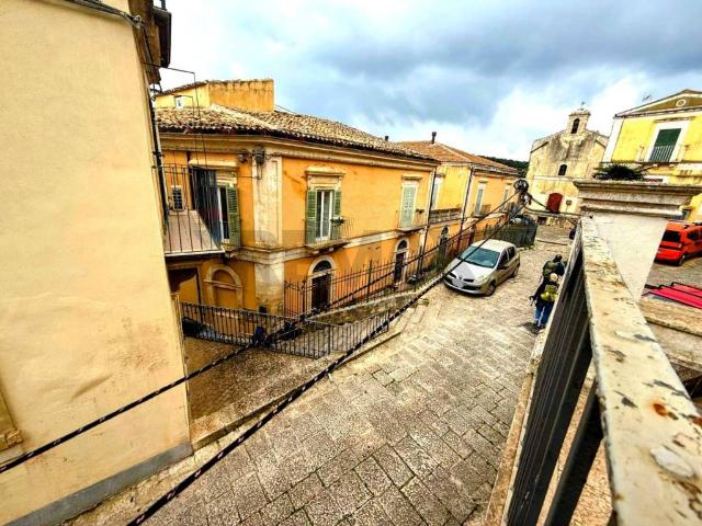 Casa indipendente in vendita a Ragusa RG