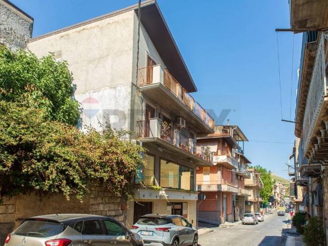 Casa indipendente in vendita a Ramacca CT