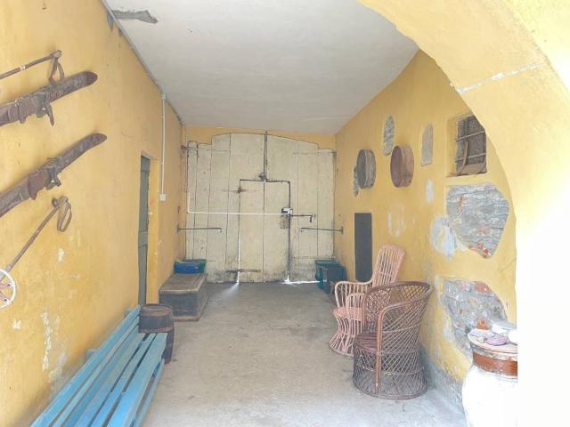 Casa indipendente in vendita a Rancio Valcuvia VA