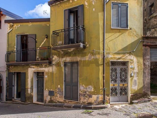 Casa indipendente in vendita a Randazzo CT