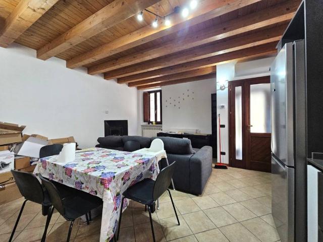 Casa indipendente in vendita a Ranica BG
