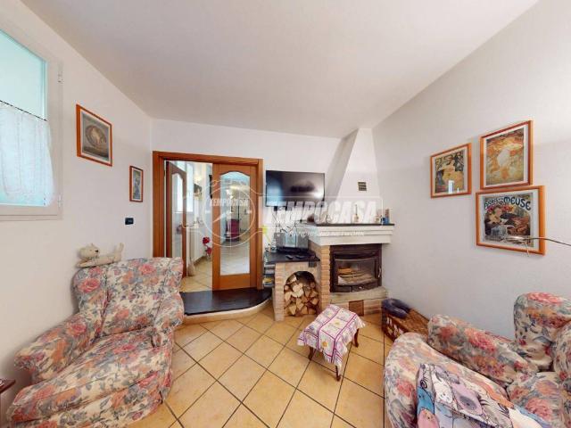Casa indipendente in vendita a Ranzo IM