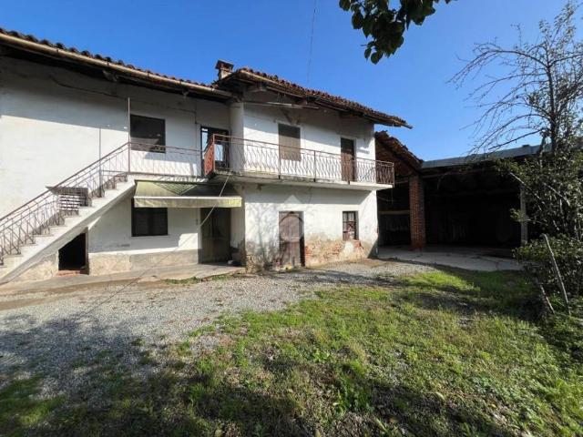 Casa indipendente in vendita a Revello CN