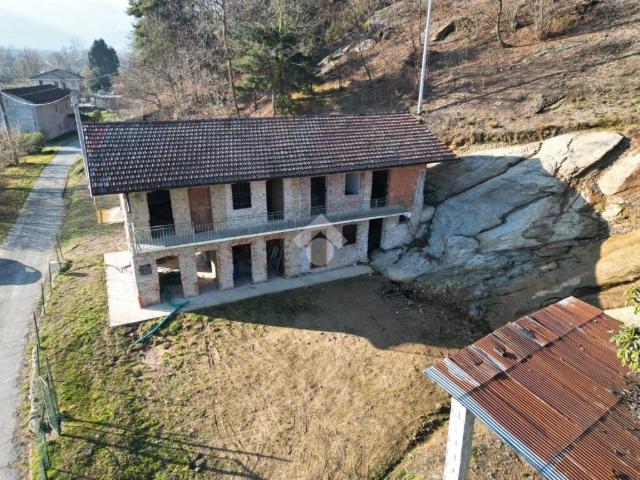Casa indipendente in vendita a Revello CN