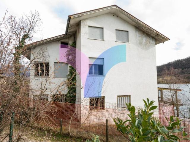 Casa indipendente in vendita a Revine Lago TV
