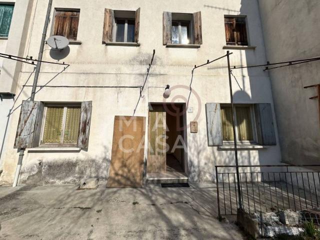 Casa indipendente in vendita a Revine Lago via Carpenè, 31, Lago