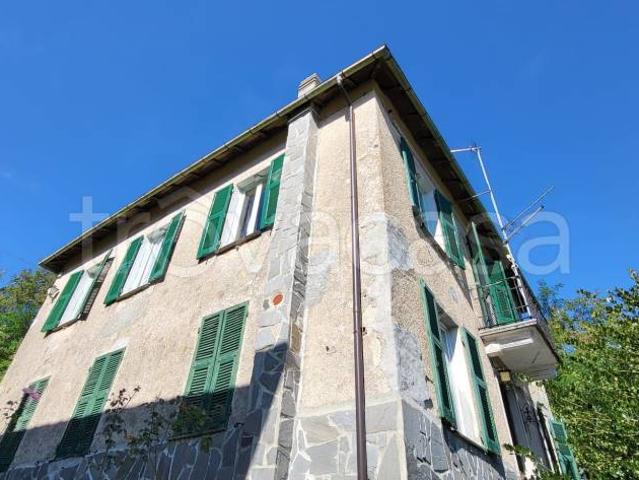 Casa indipendente in vendita a Rezzoaglio