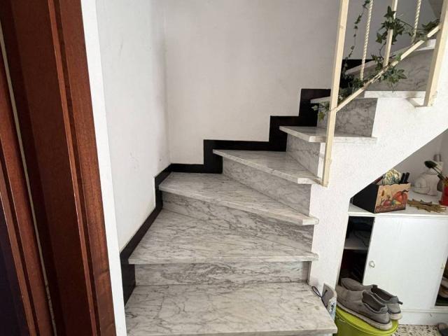 Casa indipendente in vendita a Rezzoaglio GE