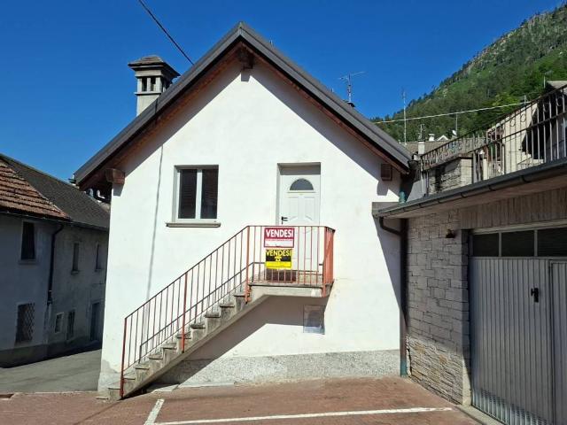 Casa indipendente in vendita a Re VB