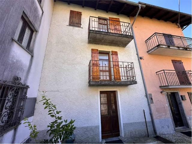Casa indipendente in vendita a Re VB