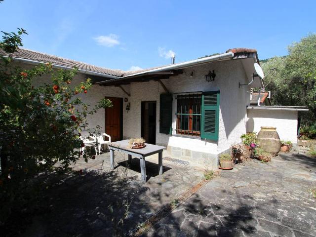 Casa indipendente in vendita a Recco GE