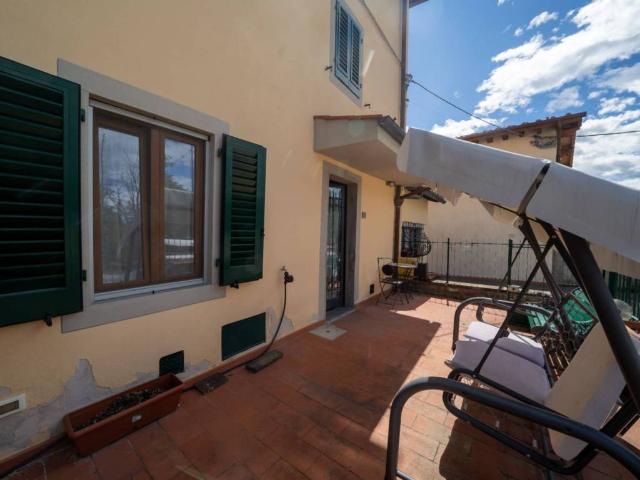 Casa indipendente in vendita a Reggello FI