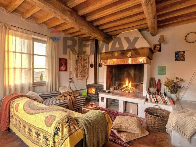 Casa indipendente in vendita a Reggello FI