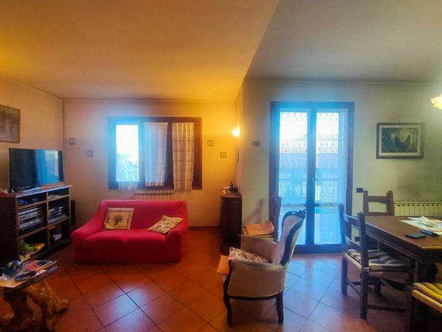 Casa indipendente in vendita a Reggello FI