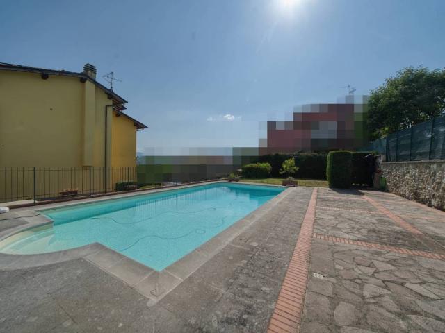 Casa indipendente in vendita a Reggello FI