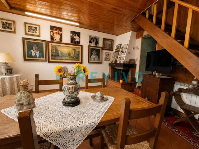 Casa indipendente in vendita a Reggello FI