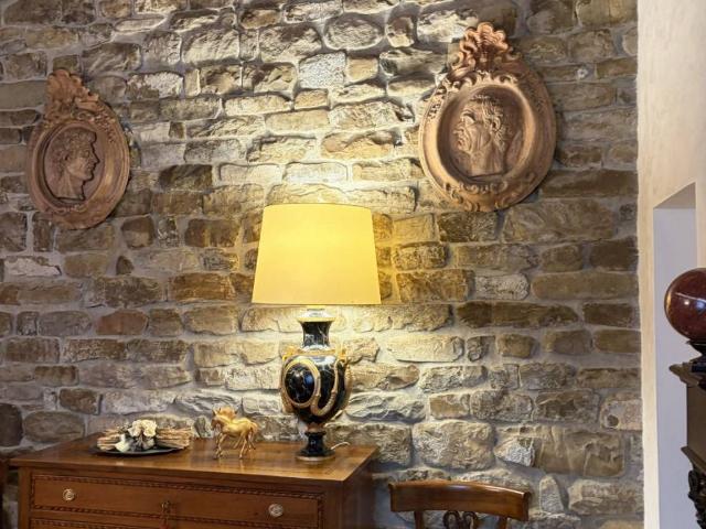 Casa indipendente in vendita a Reggello FI