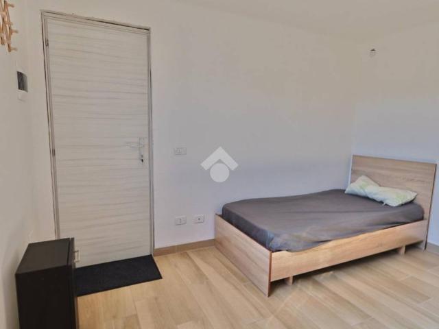 Casa indipendente in vendita a Reggio nell'Emilia via Fratelli Cervi, Carrozzone
