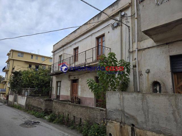 Casa indipendente in vendita a Reggio Calabria