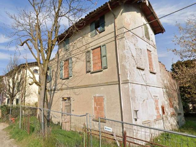 Casa indipendente in vendita a Reggio nell'Emilia